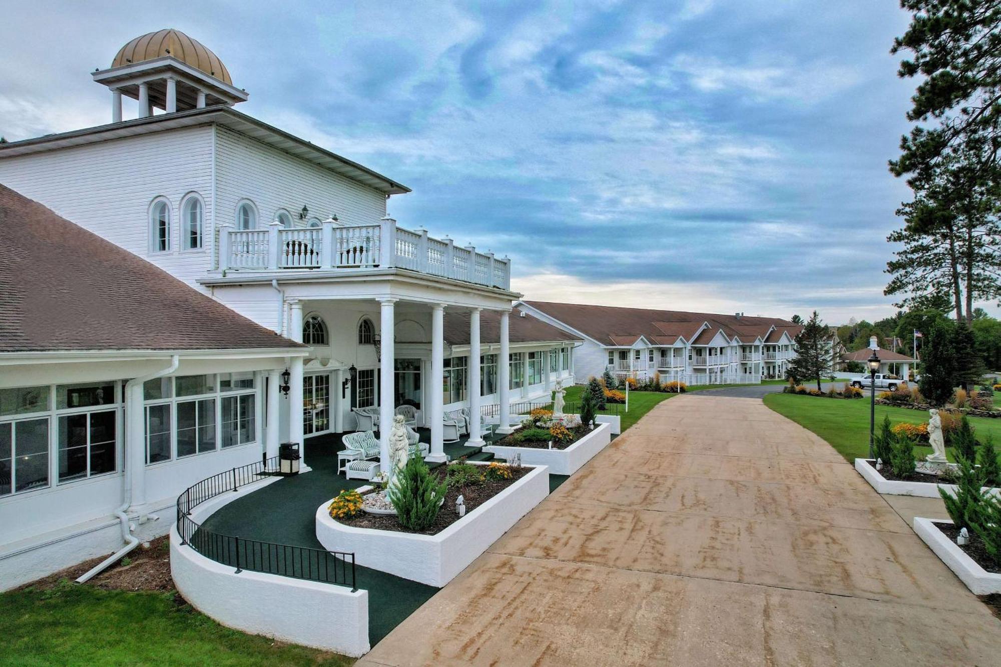 Four Seasons Island Resort Pembine Ngoại thất bức ảnh